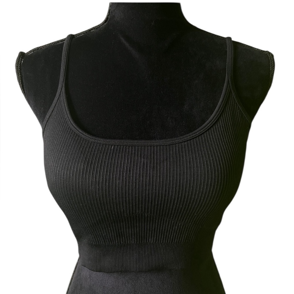 OQQ Ribbed Sports Bra Women S Black‎